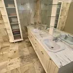 Red Hill House - Stunning 3-story بيت للعطل *