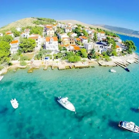 Tatil Evi Red Hill House - Stunning 3-story Zaboric