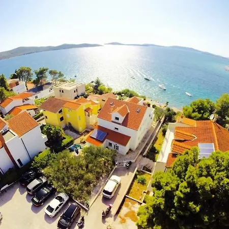 Red Hill House - Stunning 3-story Tatil Evi Zaboric