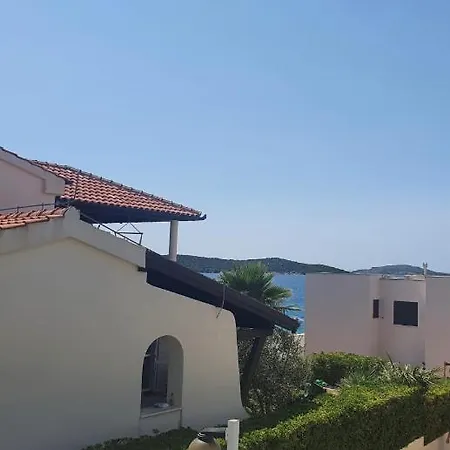 בית נופש Red Hill House - Stunning 3-story