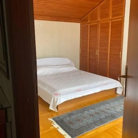 Red Hill House - Stunning 3-story * Zaboric