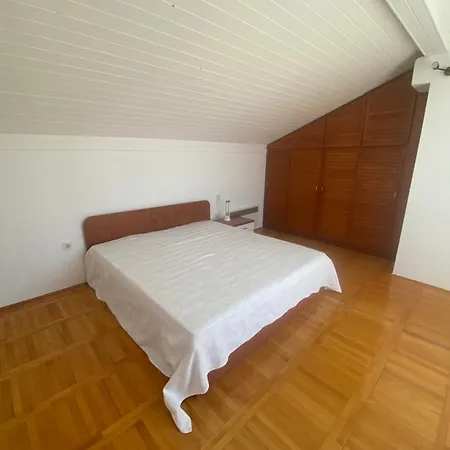 Red Hill House - Stunning 3-story Holiday home *