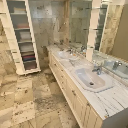 Red Hill House - Stunning 3-story Casa vacanze *