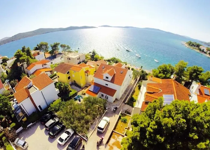 Red Hill House - Stunning 3-story Tatil Evi Zaboric